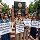 दिल्ली पुलिस थानों में महिला कर्मियों के लिए सैनिटरी पैड मशीन की मांग