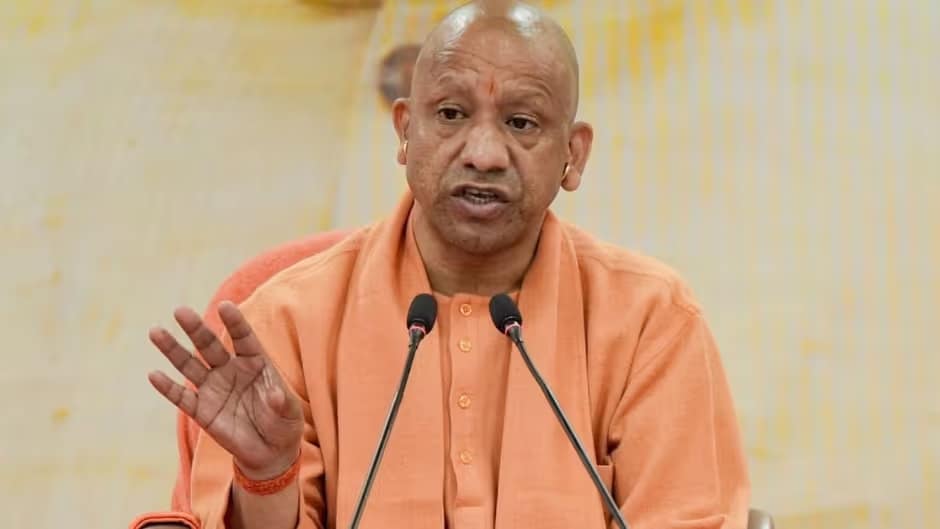 यूपी: ग्राम प्रधानों पर संशय, जिला पंचायत अध्यक्ष बने प्रशासक, नहीं ले पाएंगे अहम फैसले