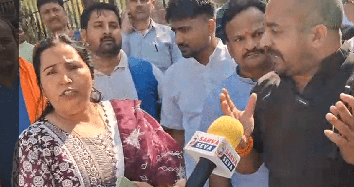 UP में सवर्ण समाज की बड़ी घोषणा: “2027 में योगी को देंगे वोट, लेकिन 2029 में मोदी के साथ नहीं!” विरोध प्रदर्शन में हुआ ऐलान