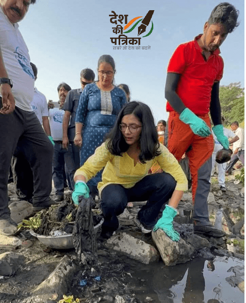 स्वाति मालीवाल ने कालिंदी कुंज घाट पर किया नाले की सफाई का श्रमदान, यमुना स्वच्छता अभियान में जुटे BJP कार्यकर्ता