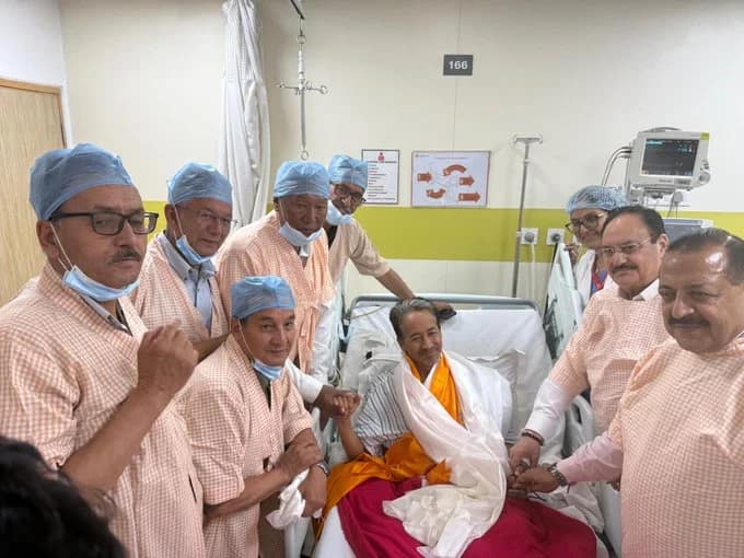 26 दिन बाद सोनम वांगचुक ने तोड़ा अनशन, केंद्रीय मंत्रियों की मौजूदगी में लिया फैसला