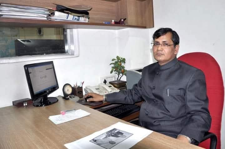 प्रो. सदानंद पांडे: पत्रकारिता और शिक्षा के क्षेत्र में एक प्रेरक व्यक्तित्व